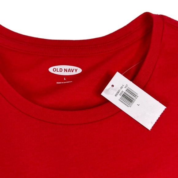 Old Navy Red Baywatch Cast Retro Graphic T-Shirt, Size Large - New With Tags - Picture 3 of 5